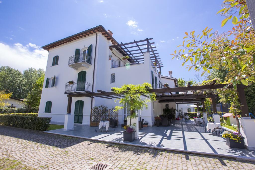 Residence Casa Bianca Marina di Massa Exteriér fotografie